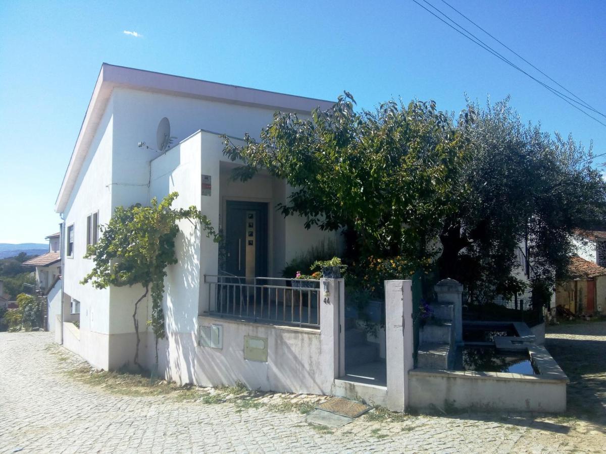 Casa Da Oliveira Apartment Milhão Exterior foto